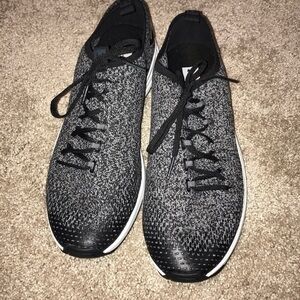 NWOT Under Armour Running Shoes